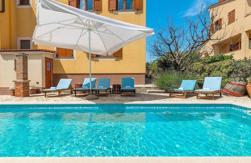 Vinkuran House | Stunning home in Pula