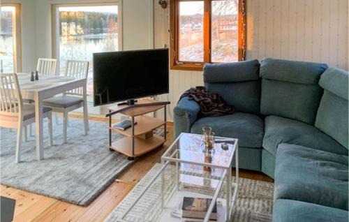 Rorvattnet House | Stunning Home In Rötviken With Kitchen