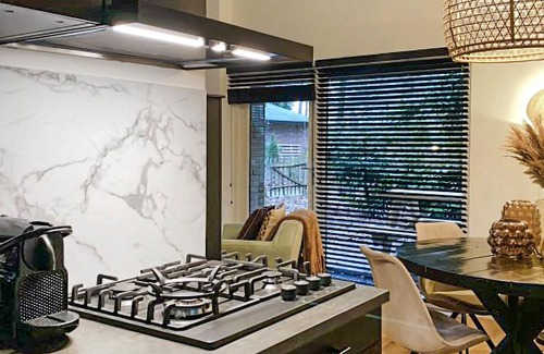 Rheezerveen House | Stunning home in Rheezerveen with WiFi