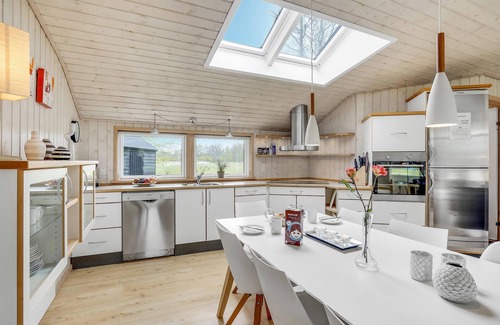 Hulsig House | Stunning home in Skagen with WiFi