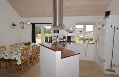 Ringkøbing-Skjern Municipality House | Stunning home in Skjern with kitchen