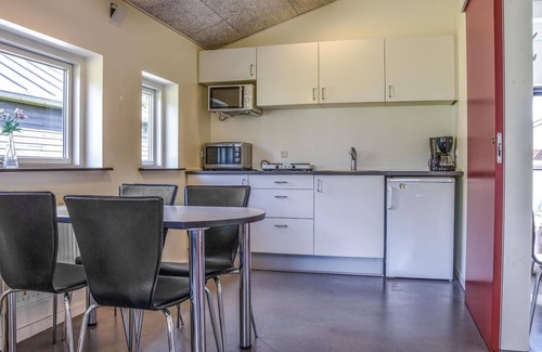 Spjald House | Stunning home in Spjald with WiFi