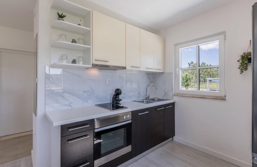Trilj House | Stunning home in Tijarica with WiFi