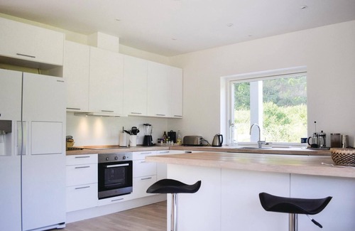 Tingsryd House | Stunning home in Tingsryd with kitchen