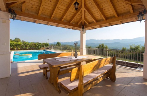 Caporice House | Stunning home in Trilj