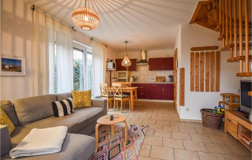 Wohlenberg House | Stunning Home In Wohlenberger Wiek