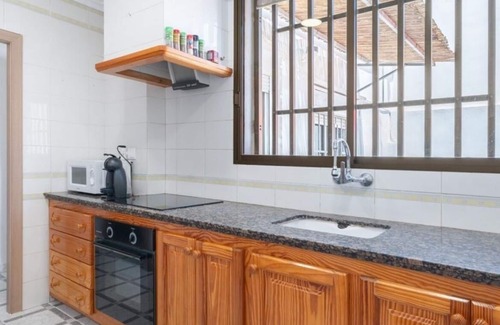Alzira House | Stunning Home : Private Pool : WiFi : 3BR