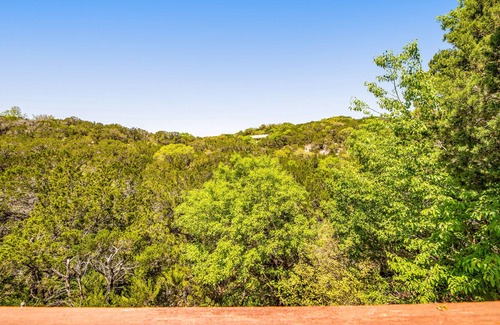 Apache Shores House | Stunning home with WiFi, central AC, washer/dryer, tennis and basketball nearby