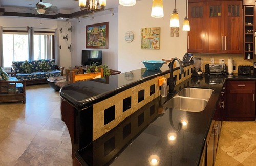 Antoneys Cay Condo | Stunning Infinity Bay. Pool and Ocean View. Mere steps to the beach.