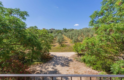 Tortoreto House | Stunning private villa for 10 people with WIFI, private pool, TV, terrace, pets allowed and park.