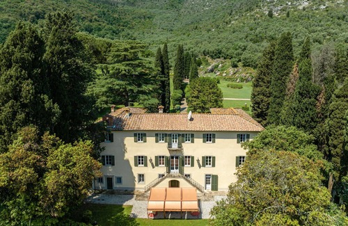 San Lorenzo a Vaccoli Villa | Stunning private villa with A/C, private pool, WIFI, TV, patio and panoramic view, close to Lucca
