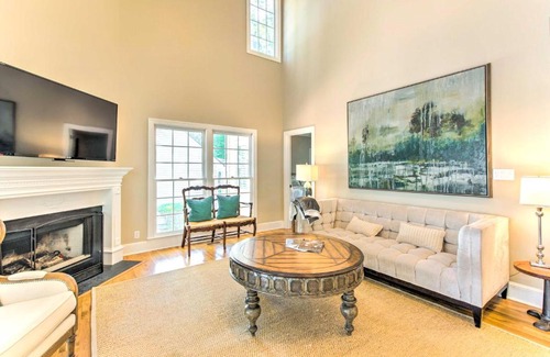 Lake Oconee House | Stunning Lake Oconee Retreat with Pool Access!