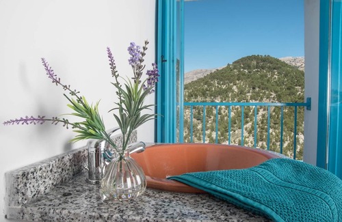 Castril House | Stunning Lakeside House in the Sierra de Castril Natural Park