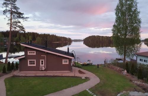 Kuopio House | Stunning log cabin 45m2 on the shore of Kallavesi.