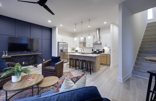 East Nashville House | Stunning Luxurious Townhome - Private Rooftop Area