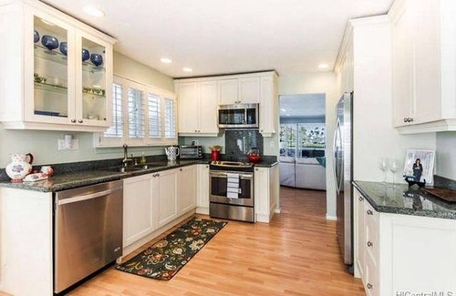 Portlock House | Stunning Marina Townhome with Ocean and Mountain Views