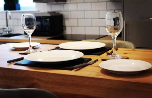 Christchurch Apartment | Stunning Modern Christchurch Town Centre Apartment