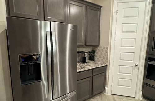 Atascocita House | Stunning Modern Houston Home- NO access to lagoon