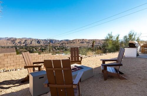 Morongo Valley House | Stunning Mountain View Desert Home, Fire Pit, BBQ