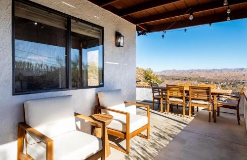 Morongo Valley House | Stunning Mountain View Desert Home, Fire Pit, BBQ