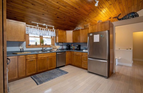 Hall Quarry House | ~ STUNNING MOUNTAIN AND SOUND VIEWS~