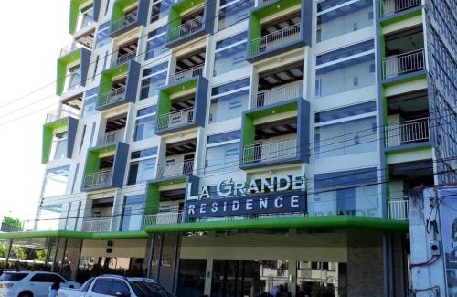 Malabanias Apartment | Stunning new condo in exclusive La Grande resort