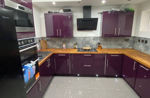 Waunlwyd House | Stunning Newly renovated 3 story property