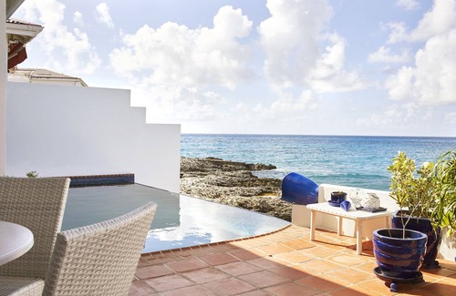 Simpson Bay Villa | Stunning ocean front villa