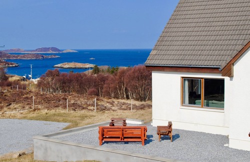 Inverkirkaig Cottage | Stunning panoramic sea views in the idyllic North West Highlands of Scotland.