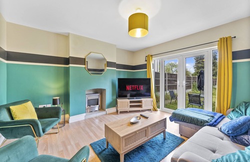 Ripley House | Stunning Peak District Gem - Games Rooms