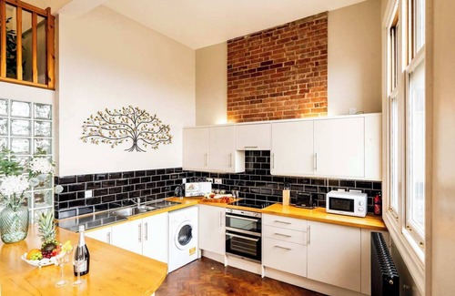 Great Yarmouth Apartment | Stunning Penthouse - Town centre - Parking - 2BR