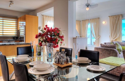 Peyia Town Apartment | Stunning Penthouse With Sea Views, Large Rooftop Terrace And Swimming Pool.
