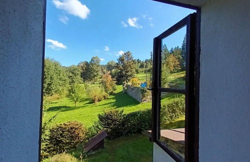 Smrzovka Villa | Stunning private villa for 12 people with TV, pets allowed and parking