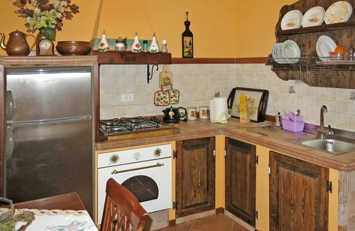 Villa Collemandina Villa | Stunning private villa for 7 people with WIFI, private pool, TV, patio and pets allowed