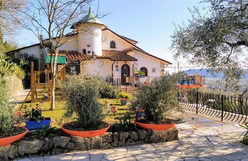 Castelnuovo Magra Villa | Stunning private villa with private pool, A/C, WIFI, TV, patio, panoramic view and parking