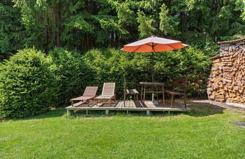 Karlovy Dvory House | Stunning private villa for 5 people with WIFI, TV, balcony, pets allowed, panoramic view and par.