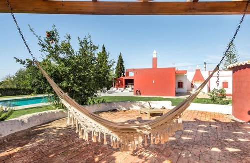 Pata de Cima Villa | Stunning private villa for 14 guests with private pool, WIFI, A/C, TV, patio and parking