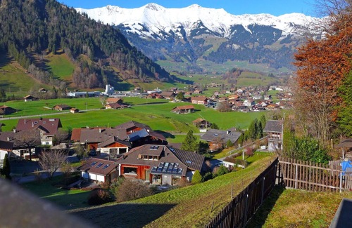 Kandergrund House | Stunning private villa for 6 guests with WIFI, terrace, panoramic view and parking