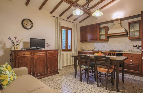 San Miniato House | Stunning private villa for 9 guests with WIFI, private pool, TV, patio and parking