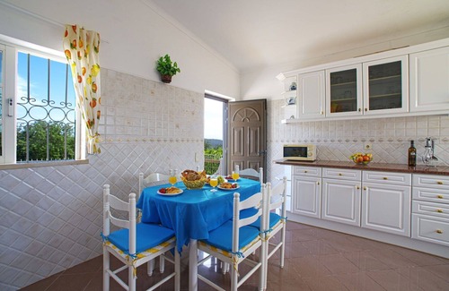 Mem Moniz House | Stunning private villa for 6 people with WIFI, private pool, A/C, TV and terrace