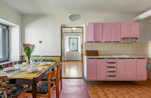 Nebahovy House | Stunning private villa for 9 guests with private pool, WIFI, TV, patio, pets allowed and parking