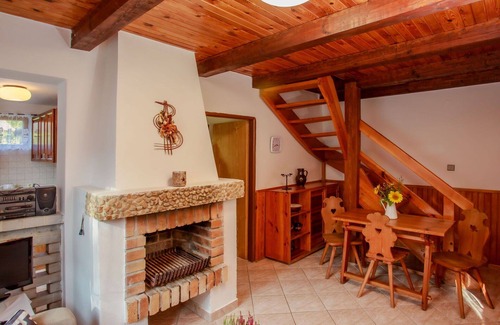 Zabovresky House | Stunning private villa for 5 people with WIFI, TV, terrace and pets allowed