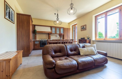 Urbisaglia House | Stunning private villa for 7 people with WIFI, private pool, TV, patio, panoramic view and parking