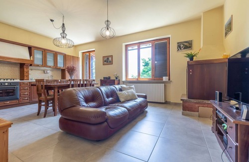Urbisaglia House | Stunning private villa for 7 people with WIFI, private pool, TV, patio, panoramic view and parking