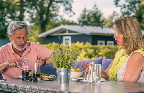 IJhorst House | Stunning private villa for 6 people with WIFI, A/C, pool, TV, terrace and parking