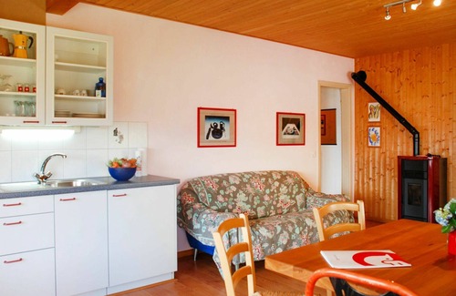 Vairano House | Stunning private villa for 4 people with WIFI, TV, patio, pets allowed, panoramic view and parking