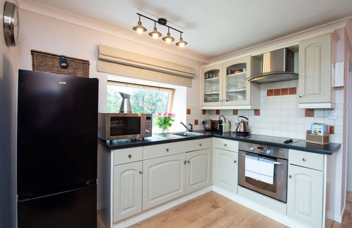 East Lewiston House | Stunning private villa for 8 people with TV, patio, panoramic view and parking
