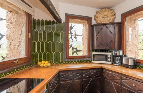 Capriccioli Villa | Stunning private villa for 6 guests with WIFI, A/C, private pool, TV, terrace and pets allowed