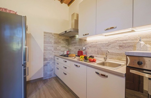 Corsanico House | Stunning private villa with WIFI, private pool, A/C, TV, patio, pets allowed and parking