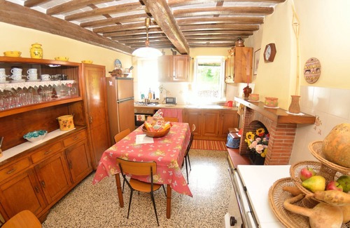 Villabuona Villa | Stunning private villa for 6 guests with WIFI, private pool, TV, pets allowed and parking